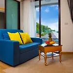 Aristo 2 Beach Front - By Holy Cow 309