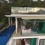 Villa Paradesa By Lofty