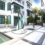 Luxury 3 Bedroom Apartment - A
