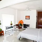 Luxury 5 Bed 5 Bath Villa