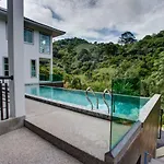 Kamala Amanah Hill