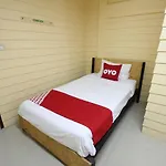 OYO 435 Frame Residence