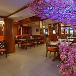 Rattana Beach Hotel By Shanaya
