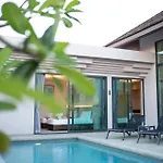 Gold Chariot Pool Villa