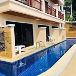 Jiraporn Hill Resort