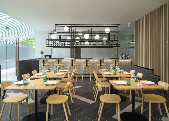 Jonox Phuket Karon Hotel