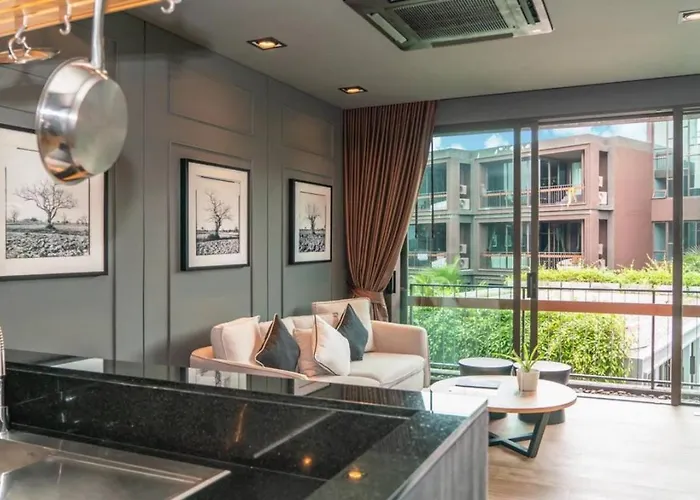 Luxury King Bed Apartment With Pool View And Sauna
