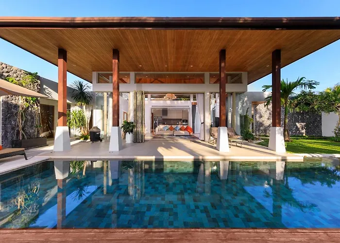Luxury Villa With Pool And Garden - Bl #93