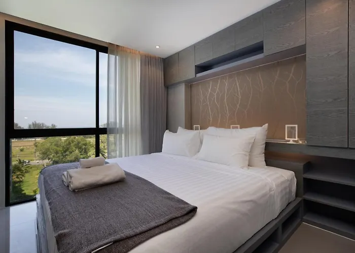 Citygate 2Br Pool View Condo B707-8