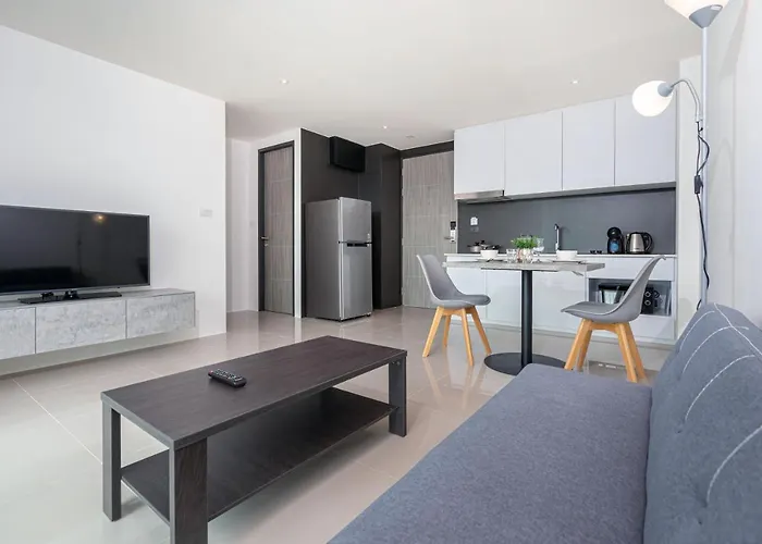 Central Hill View 1Br Apartment A940 C