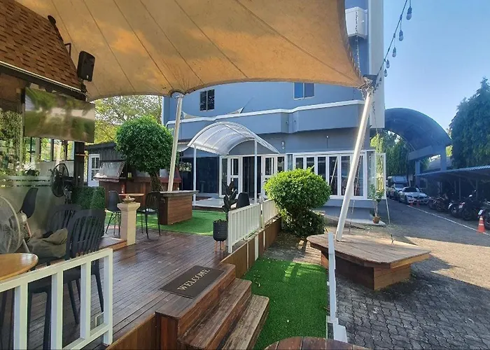 Nora Bukit Hotel
