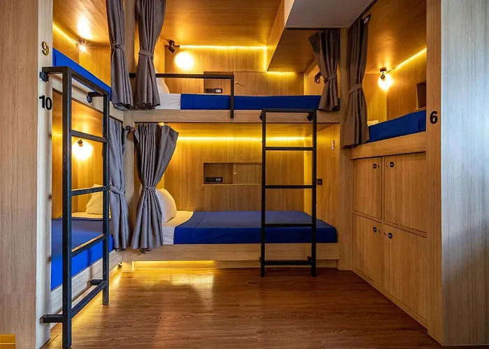 Patong Poshtel (Adults Only)