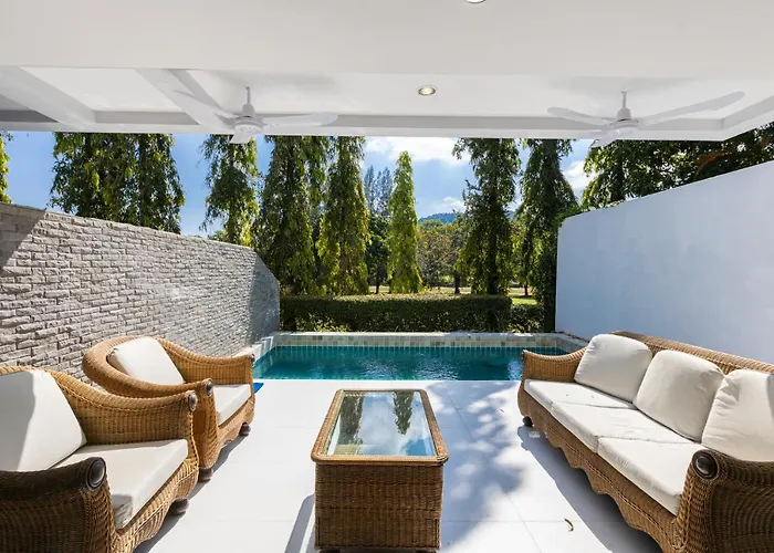 4 Bedrooms & Bathroom For Up To 12 Guests 7Kms To Patong Beach At The Fairways Golf Villas