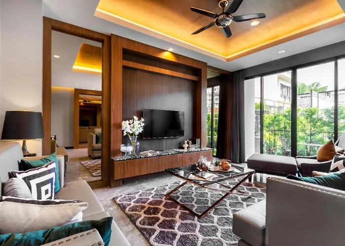 New Luxury Two Bedroom Private Swimming Pool Villa With Complete Supporting Facilities, Convenient For Travel 800 Meters To Kamala Beach H09