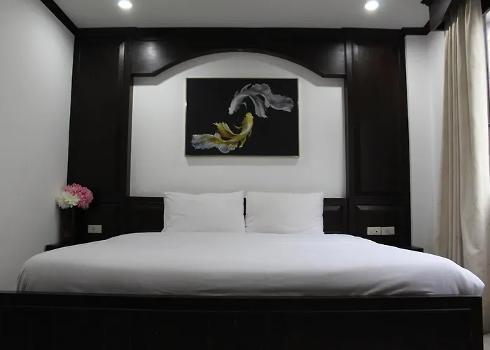 Cocoo-N Soi Sansabai Hotel