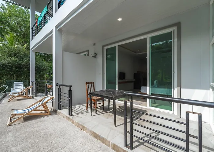 Amanah Hill Kamala Hotel