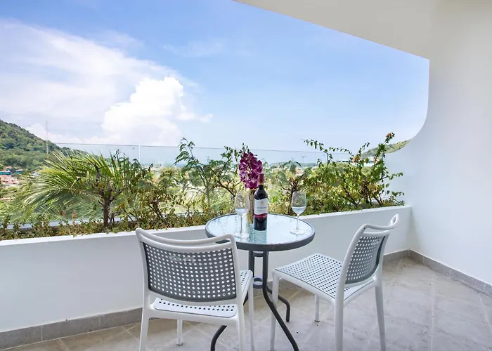 Scenic Kata Ocean View Condo O17*1Br*Just 5 Min Drive To Kata Beach