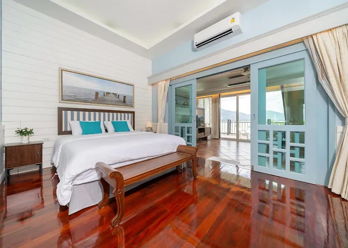 Patong Beach Front Kalim Villa