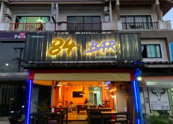 84 Bar & Guest House