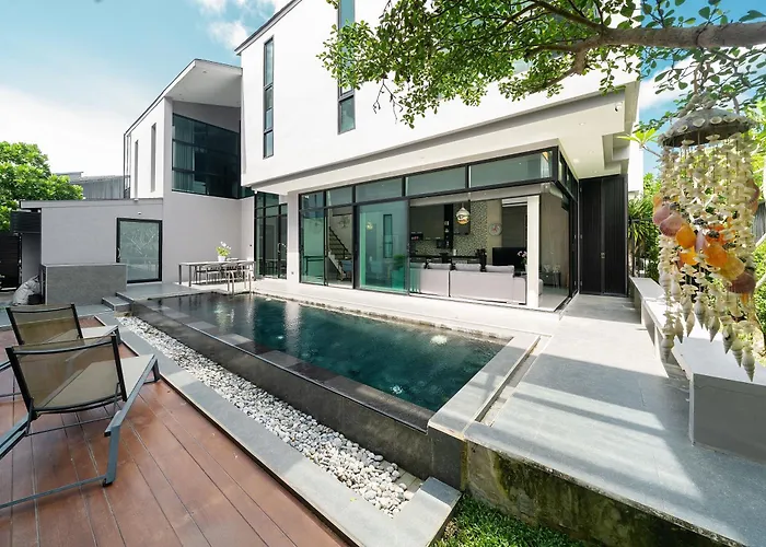 Villa Lami - Luxury 3-Bedroom Modern Villa In Phuket With Private Pool, Gym & Sauna