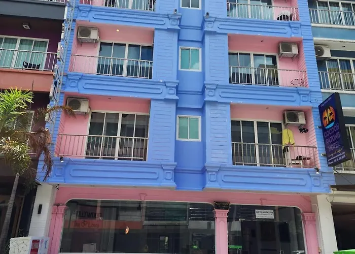 Hollywood Inn Love Patong
