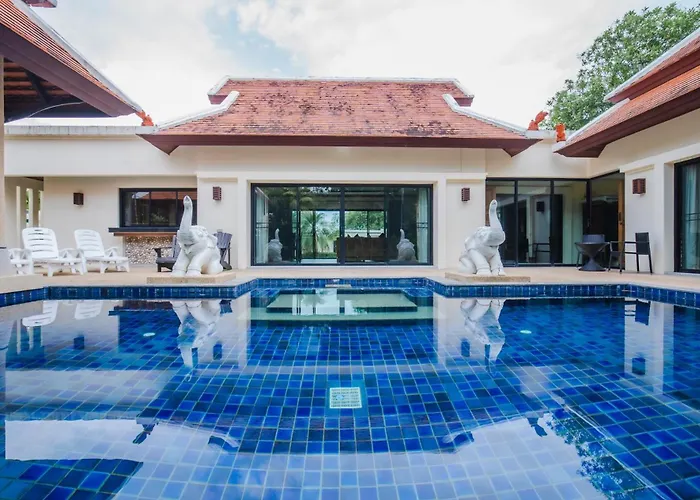 Lotus Pool Villa