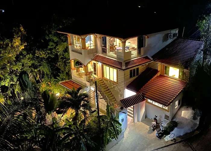 Oasis Villa Suites & Rooms