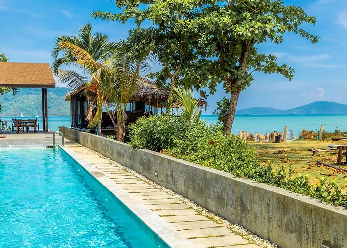 Beachfront Pool Villa-Vanilla