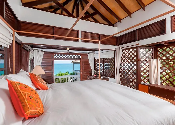 Baan Khunying - Secluded Phuket Beachfront Villa