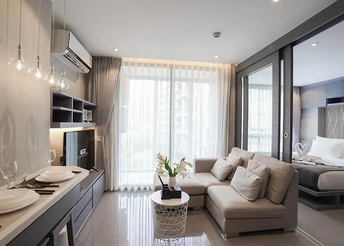 Kamala Serviced Apartment, 600M To Kamala Beach P410
