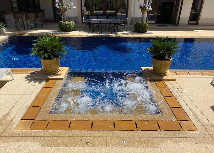 Luxury Sai Taan Villa In Bang Tao