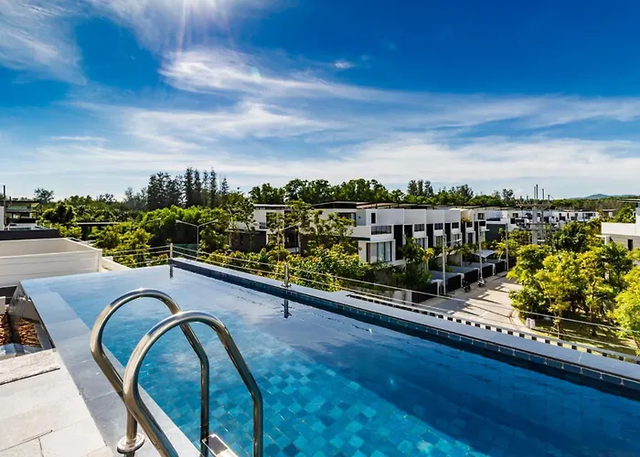Laguna Park Villa With Rooftop Pool By Lofty