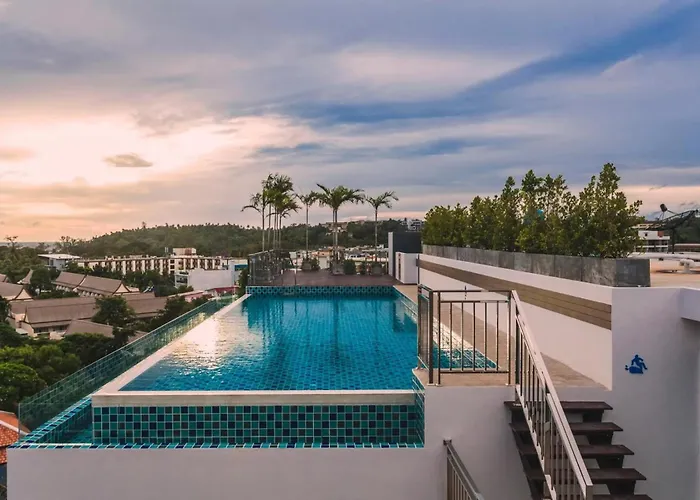 Ozone Kata -Great Location, Rooftop Pool, Convenient Studio