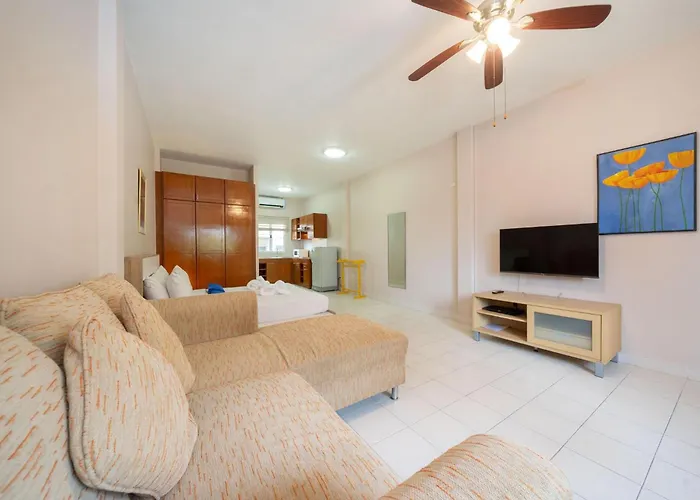 Jungceylon Villa - Quiet Location, Pool, Maid