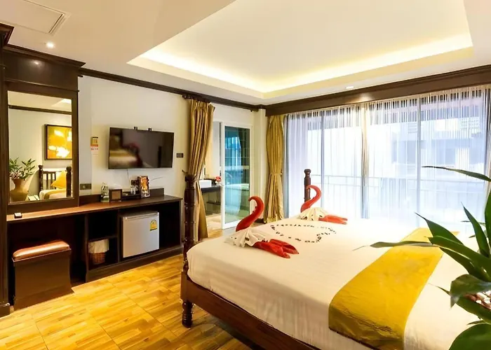 Tanawan Phuket Hotel