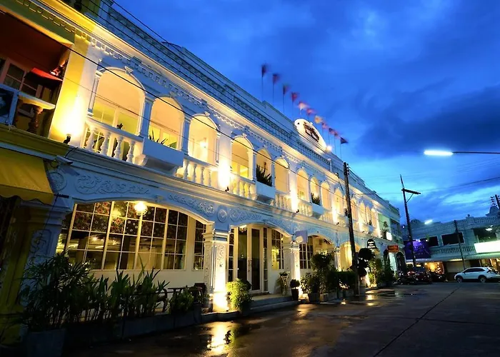 Baan Phuanda Phuket