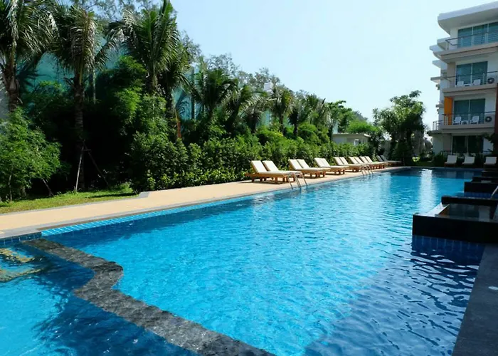 Phuket Seaview Resotel