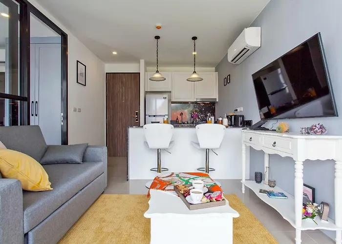 Palmyrah Surin Apartments By Beringela
