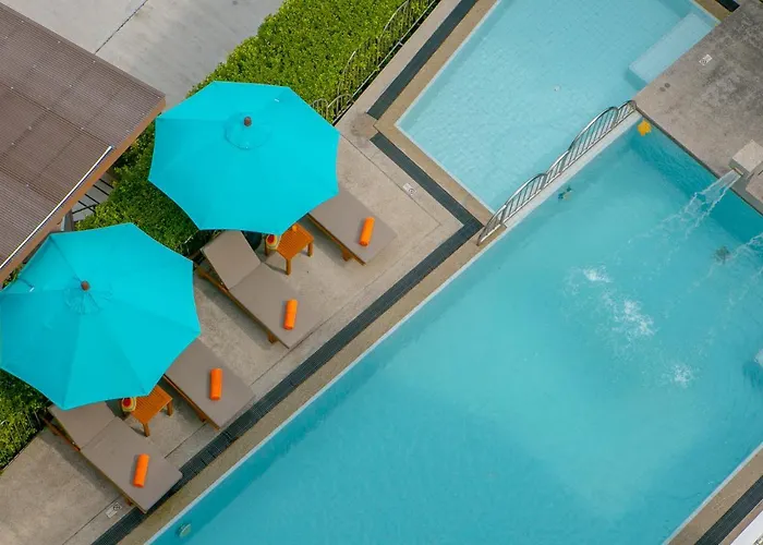 Recenta Suite Phuket Suanluang