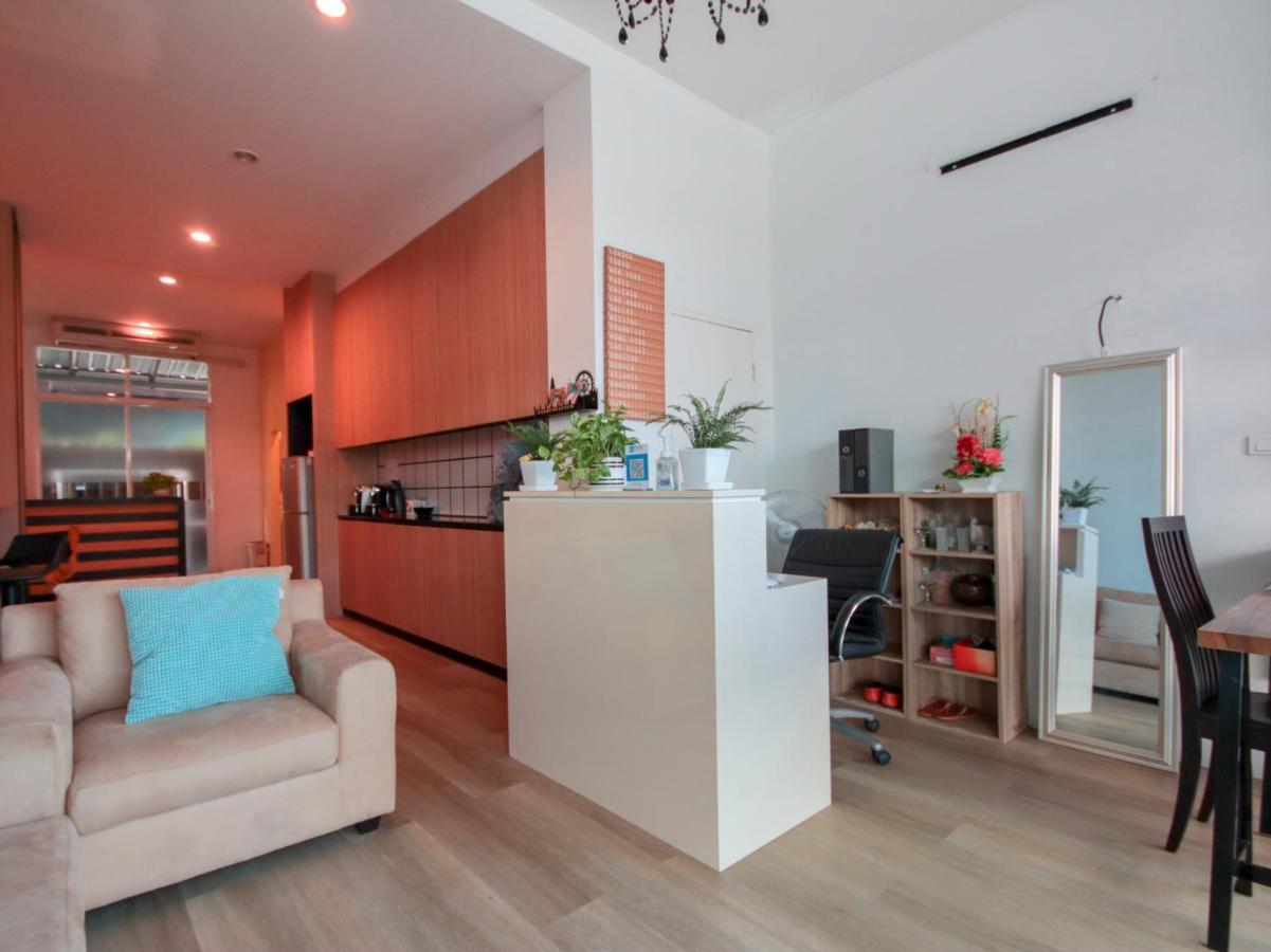 Hotel Oyo 1162 Place 2*