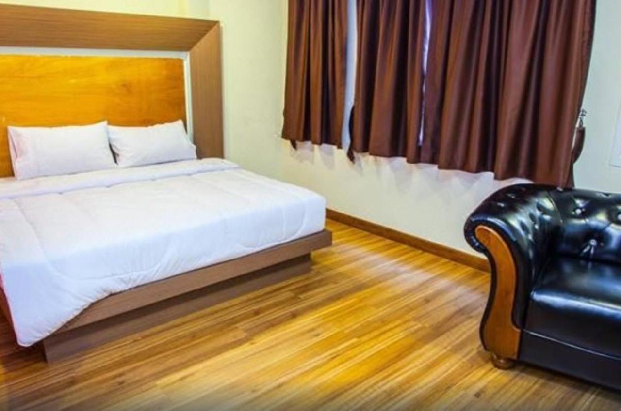 Oyo 75311 Bed One Phuket