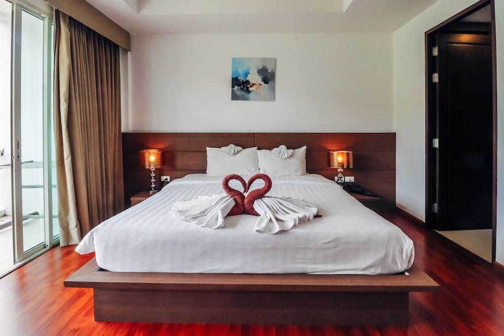 Bangtao Tropical And Resort 4*