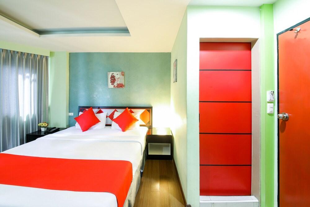 The Chilli By Golden Ray Hotel