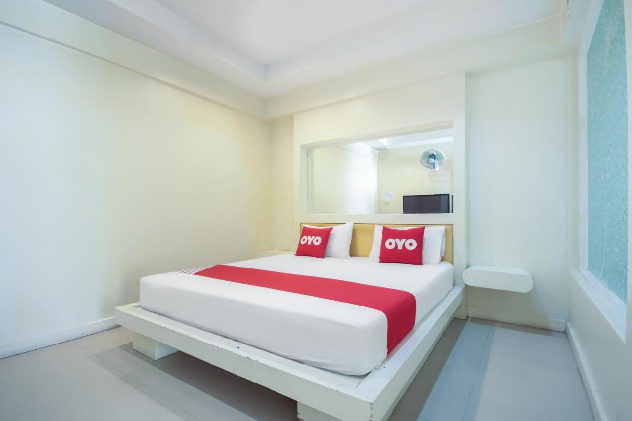 Oyo 1172 Goodnight Hotel 3*