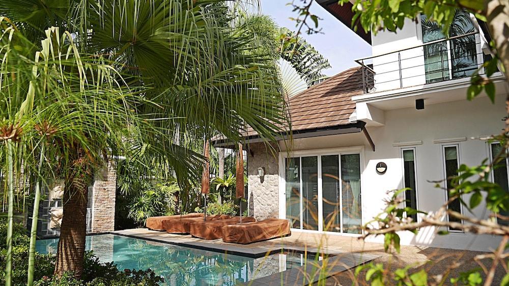 Suriya Som Bang Tao Beach (Phuket)