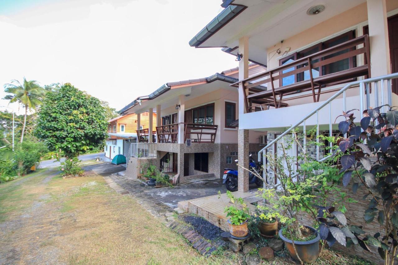 Oyo 75373 Chamil House 2* Nai Harn
