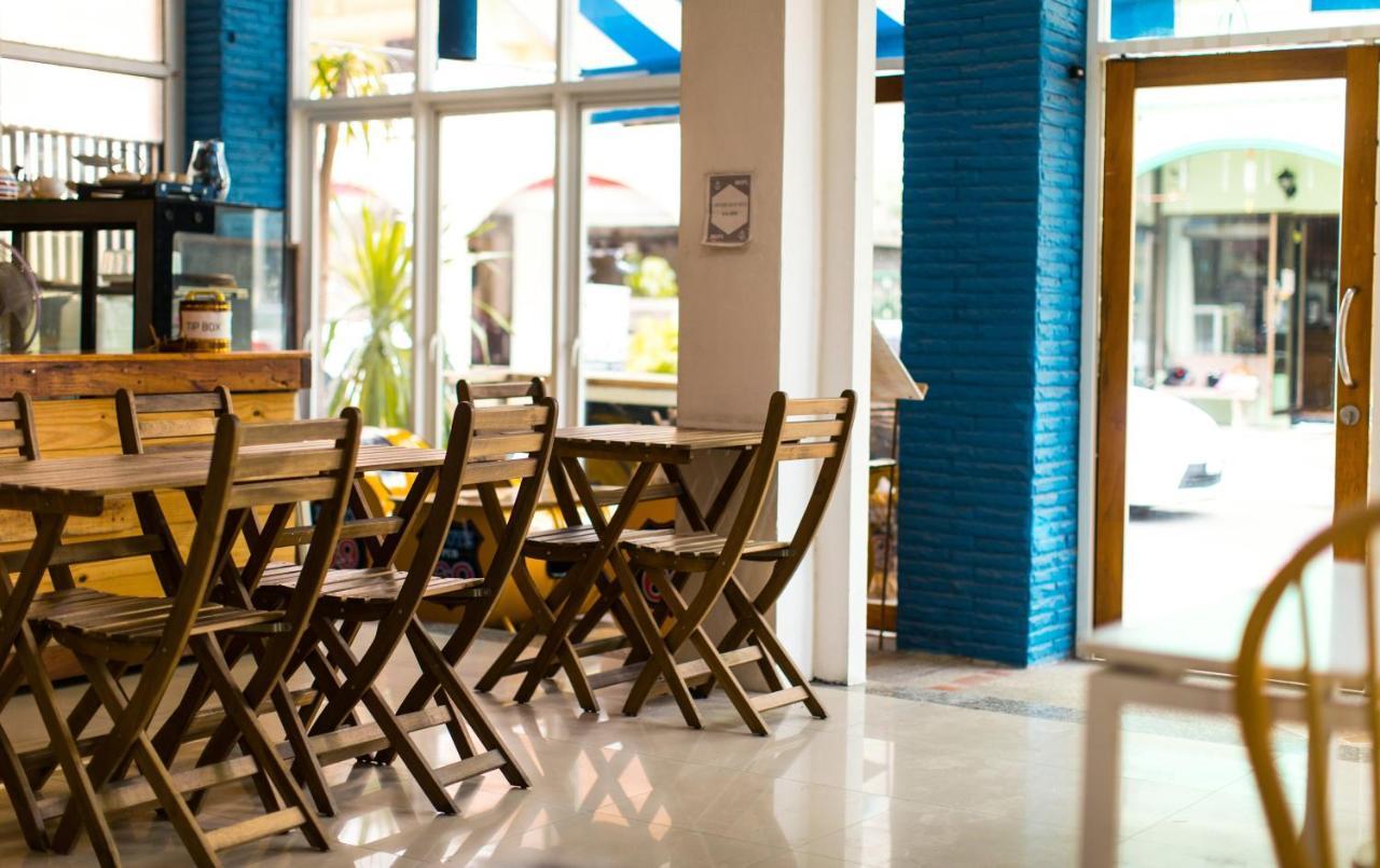 Up 2 You Cafe &