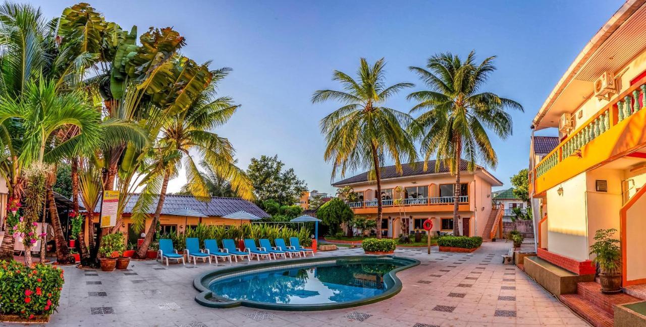 Hotel Coconut 3*