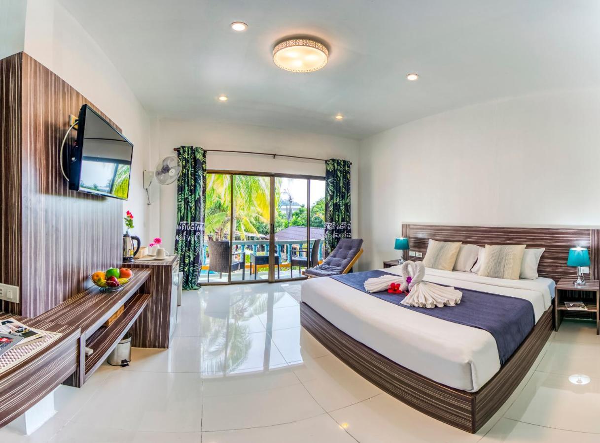 Coconut Hotel