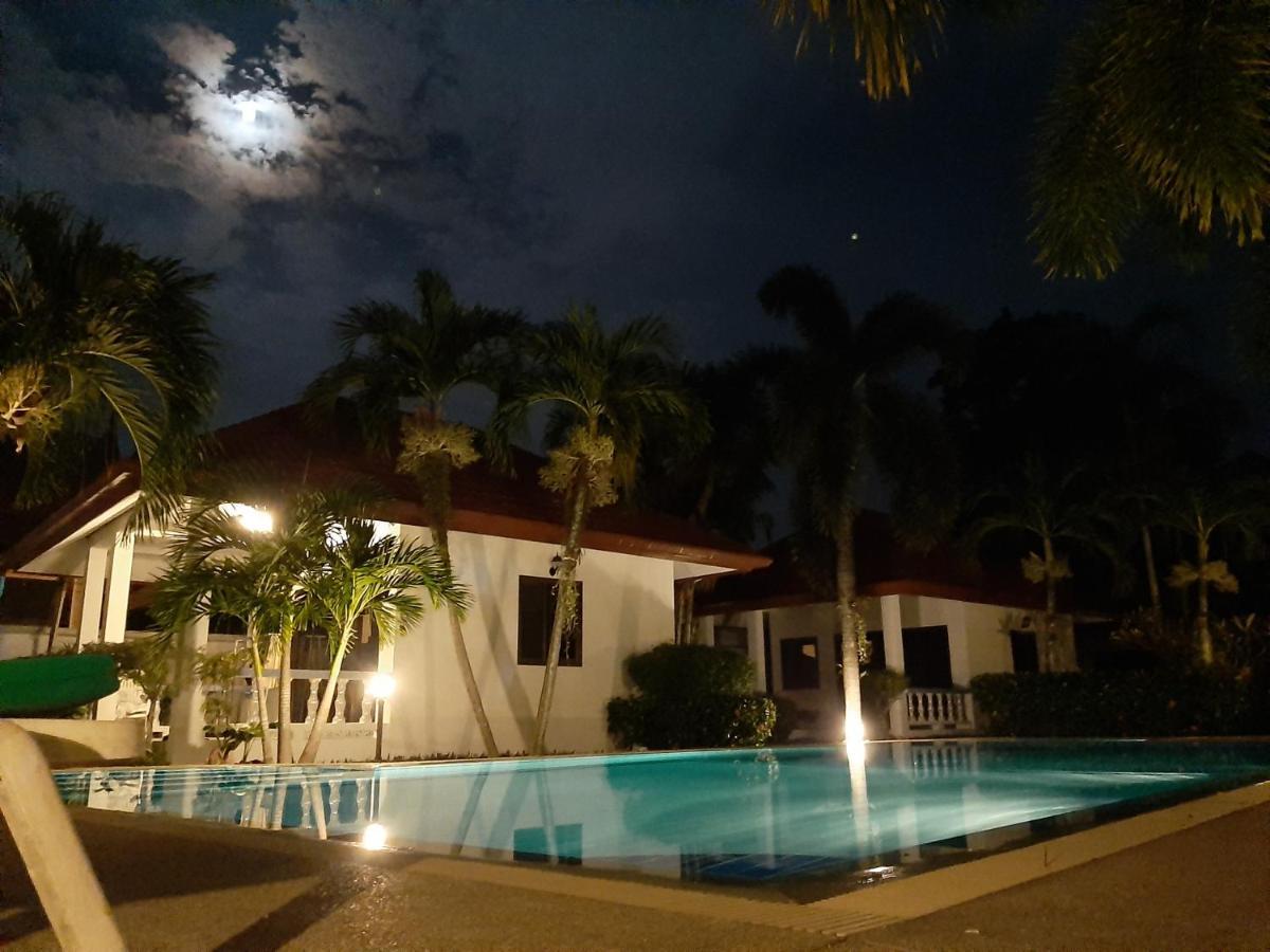 Tempat peranginan D&k Smiley Phuket